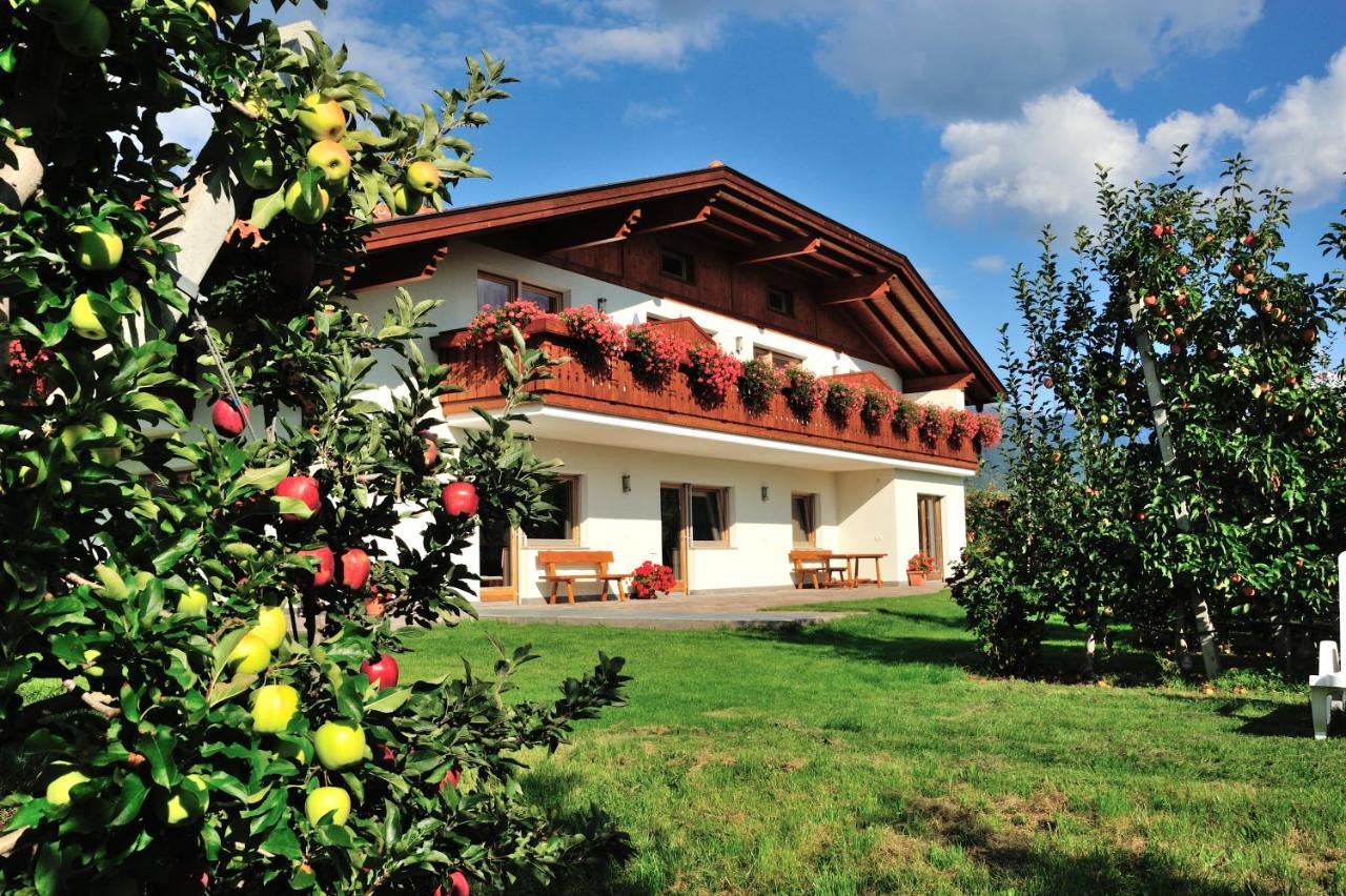 Appartamento Stoanpeppelehof Fiumes Esterno foto